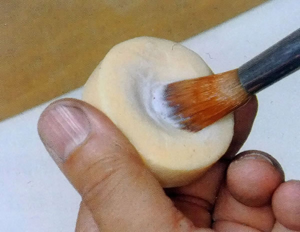 水彩画留白液怎么用
